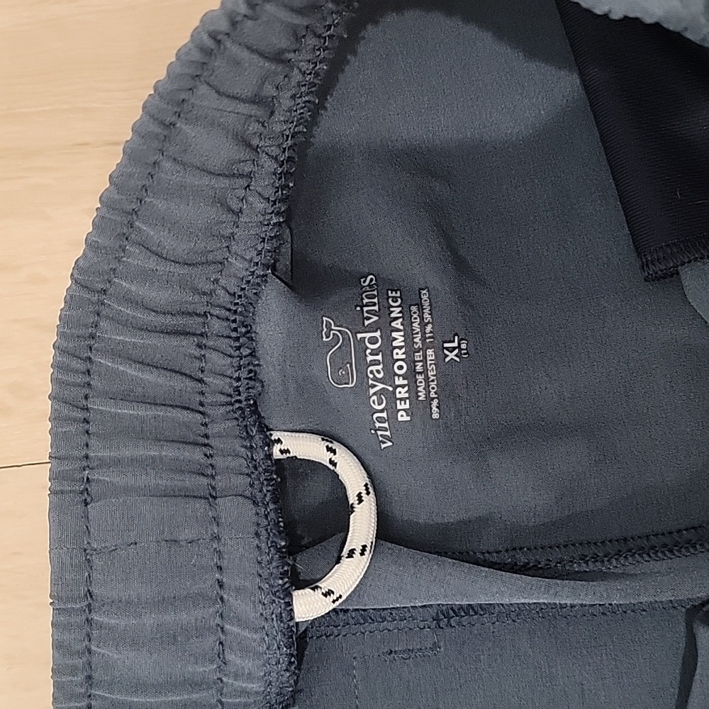 Vineyard Vines Joggers - Picture 3 of 4